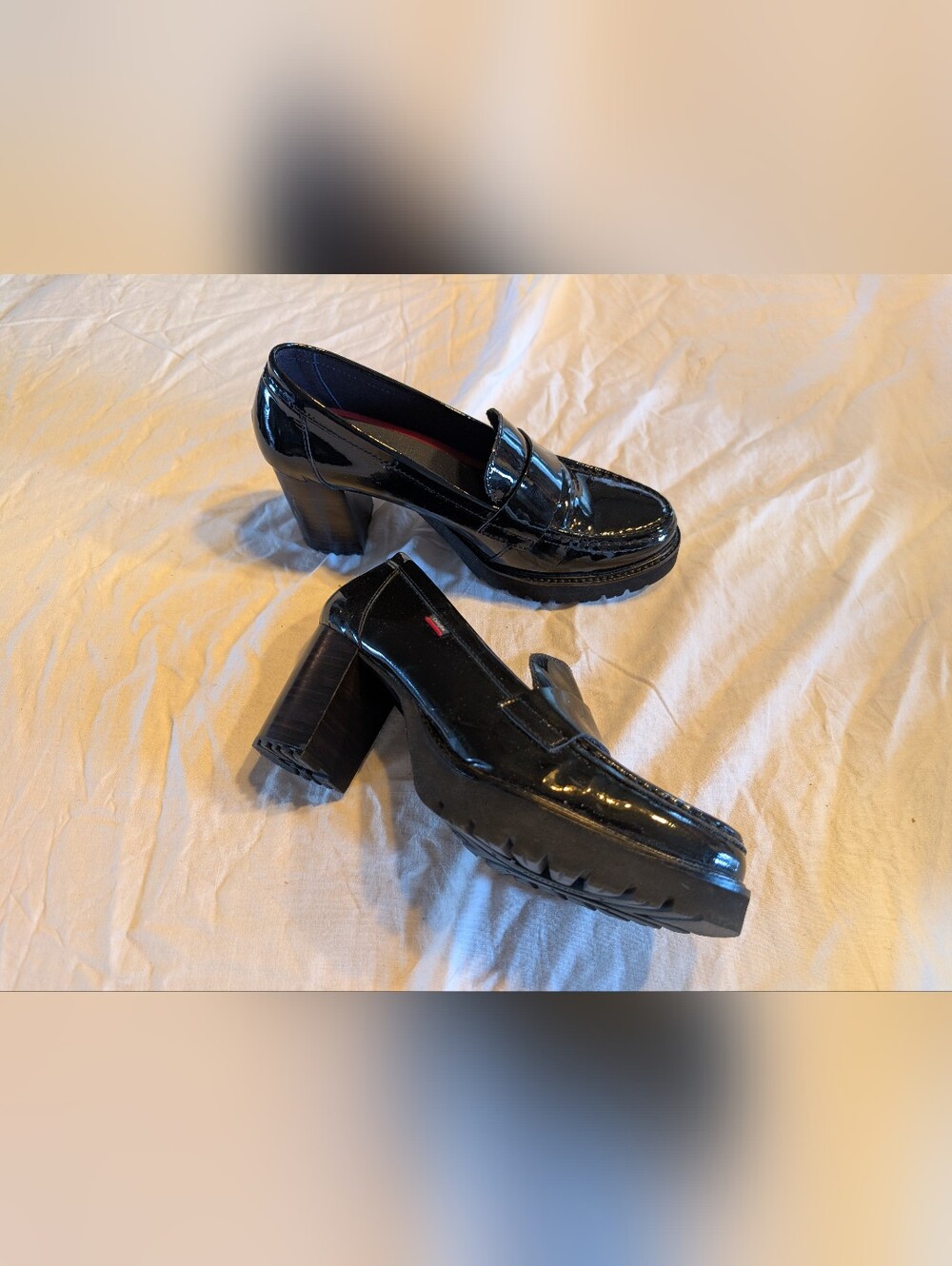 2/60$ Vintage Black Patent Platform Heeled Loafers